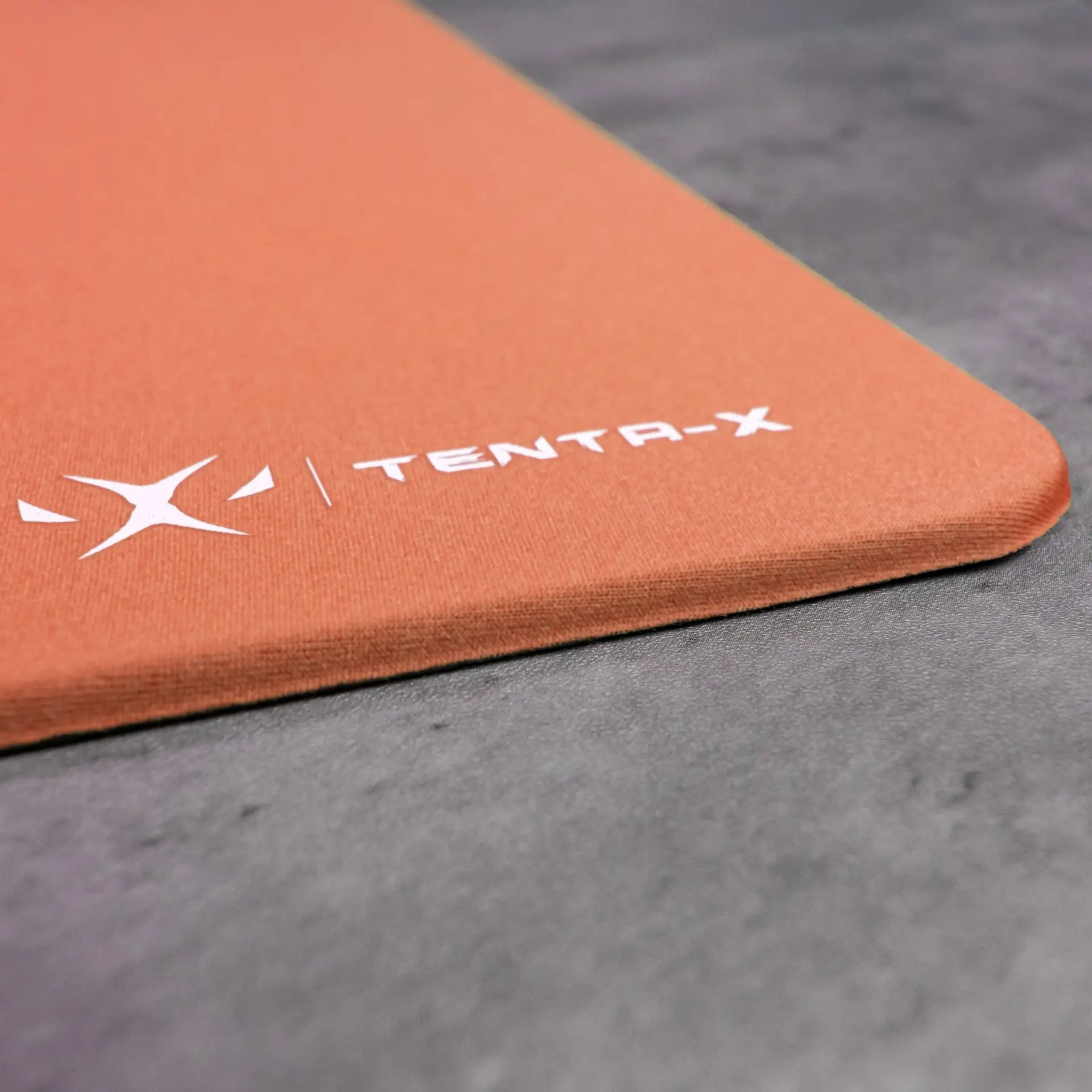 Jinsoku Edgeless Speed Mousepad - [迅速]