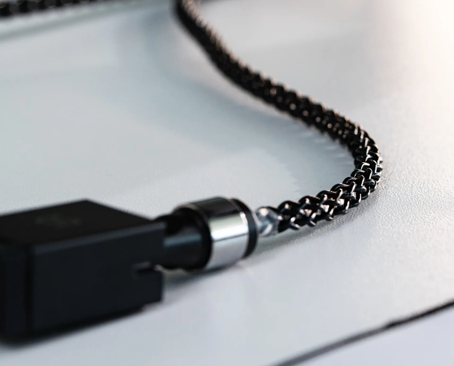 Wraith Dual Output Braided Cable