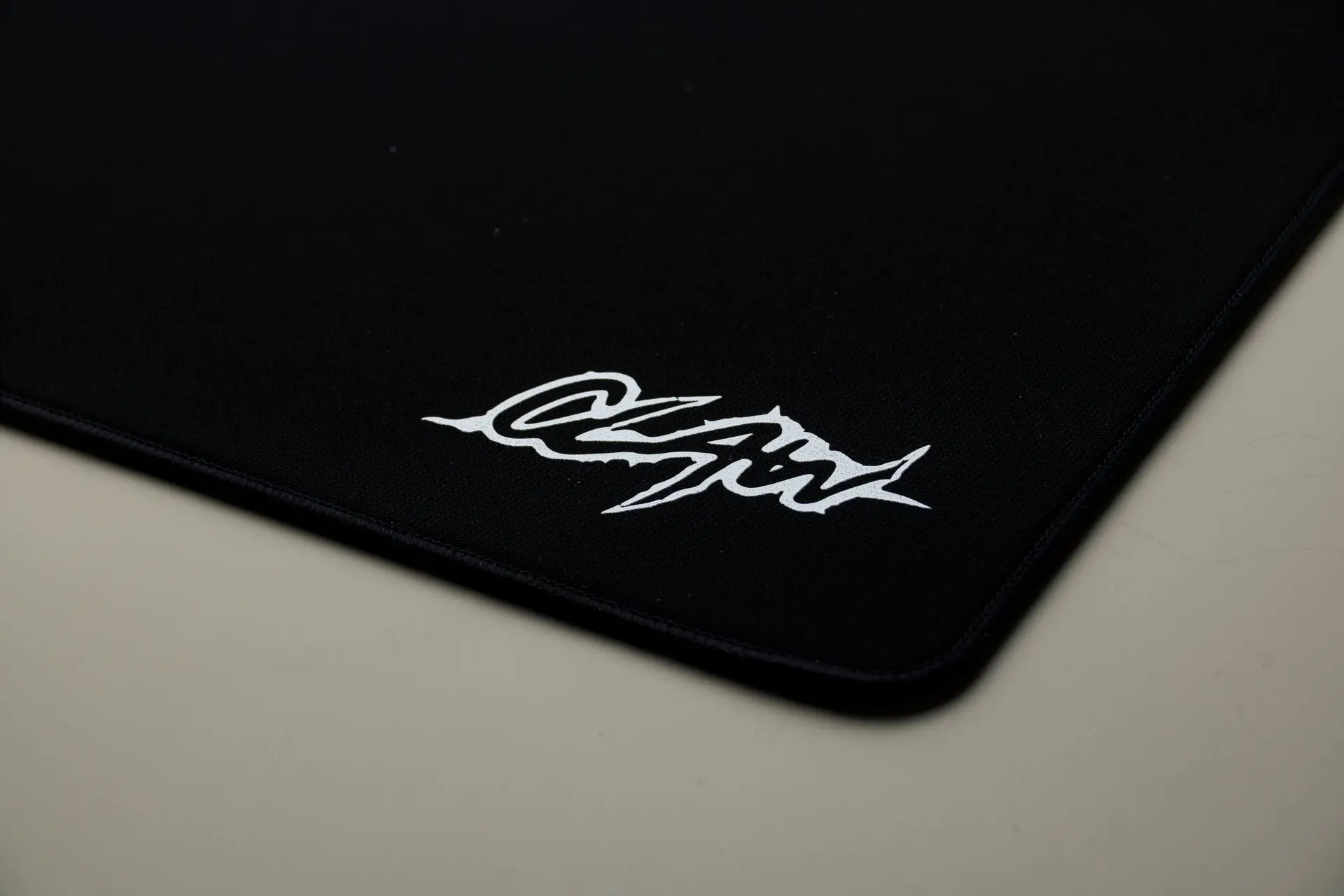 Claw Corvus Gaming Mousepad
